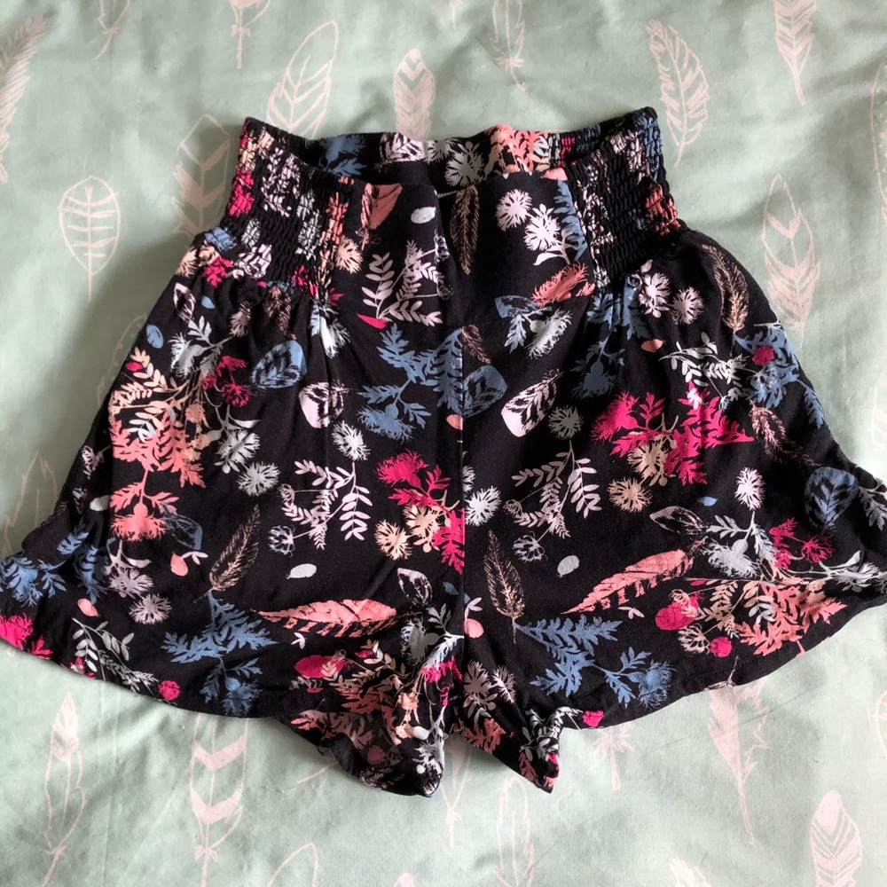 Urban Outfitters Black Floral Women's Shorts